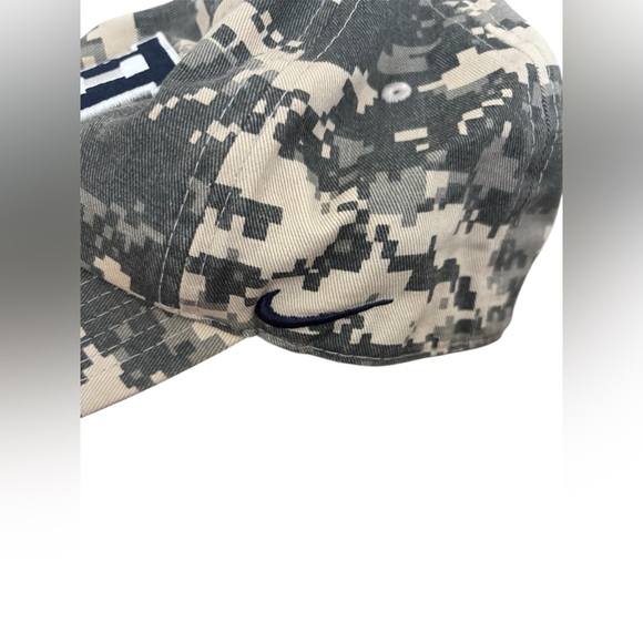 Nike Heritage86 Digital Camo Illinois Hat - Size one fits all - Picture 5 of 6